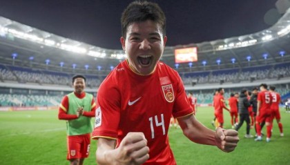 徐彬：自己进球是运气好 执行好教练意图赢下比赛